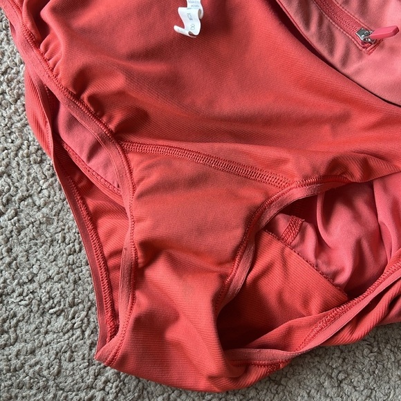Lululemon Speed Up Short 2.5" Vermillion Pink - Picture 8 of 11